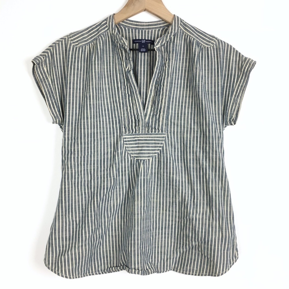 GAP Top Short Sleeve Chambray Denim Stripe Popover Classic Minimalist Size XS